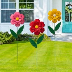 Glitzhome 39.5 in. H Metal Dimensional Metal Flower Yard Stake Wall Decor (2-Functions) (Set of 3)