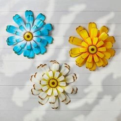 Glitzhome 51.75 in. H Metal Dimensional Flowers Garden Stake or Wall Decor (3-Pack) -Design Toscano Sales Store glitzhome decorative garden stakes 2023000016 4f 1000