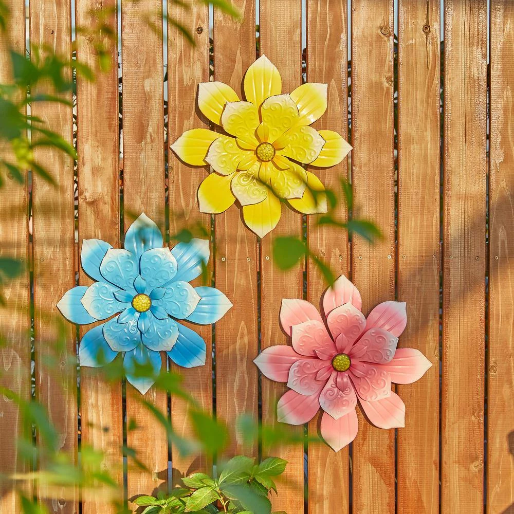 Glitzhome 15 in. D Outdoor Metal Dimensional Flowers Wall Decor (Set of 3) 9 Glitzhome 15 in. D Outdoor Metal Dimensional Flowers Wall Decor (Set of 3) - Image 7