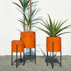 Glitzhome Modern Washed Orange Metal Plant Stands KD (Set of 3)