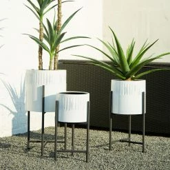 Glitzhome Washed White Metal Planter (Set of 3 )